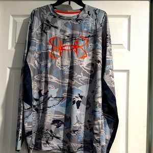 underarmour camouflage 2xl men’s shirt